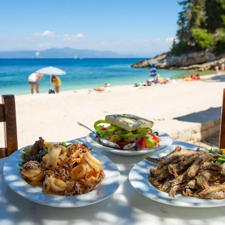 Apartament Niki Dio Lákka