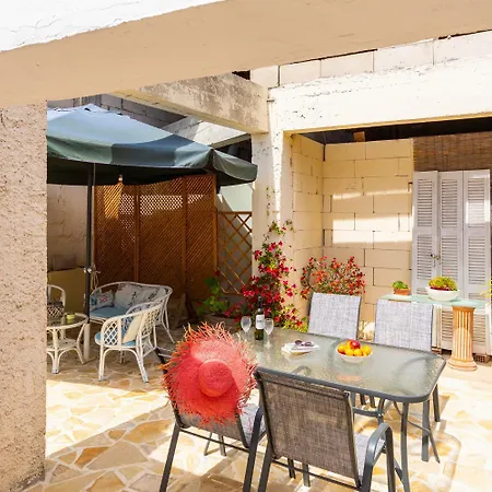 Niki Dio Apartament Lákka